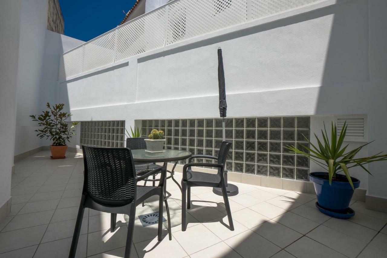 Apartamentos Mombasa 1 Planta Нерха Экстерьер фото