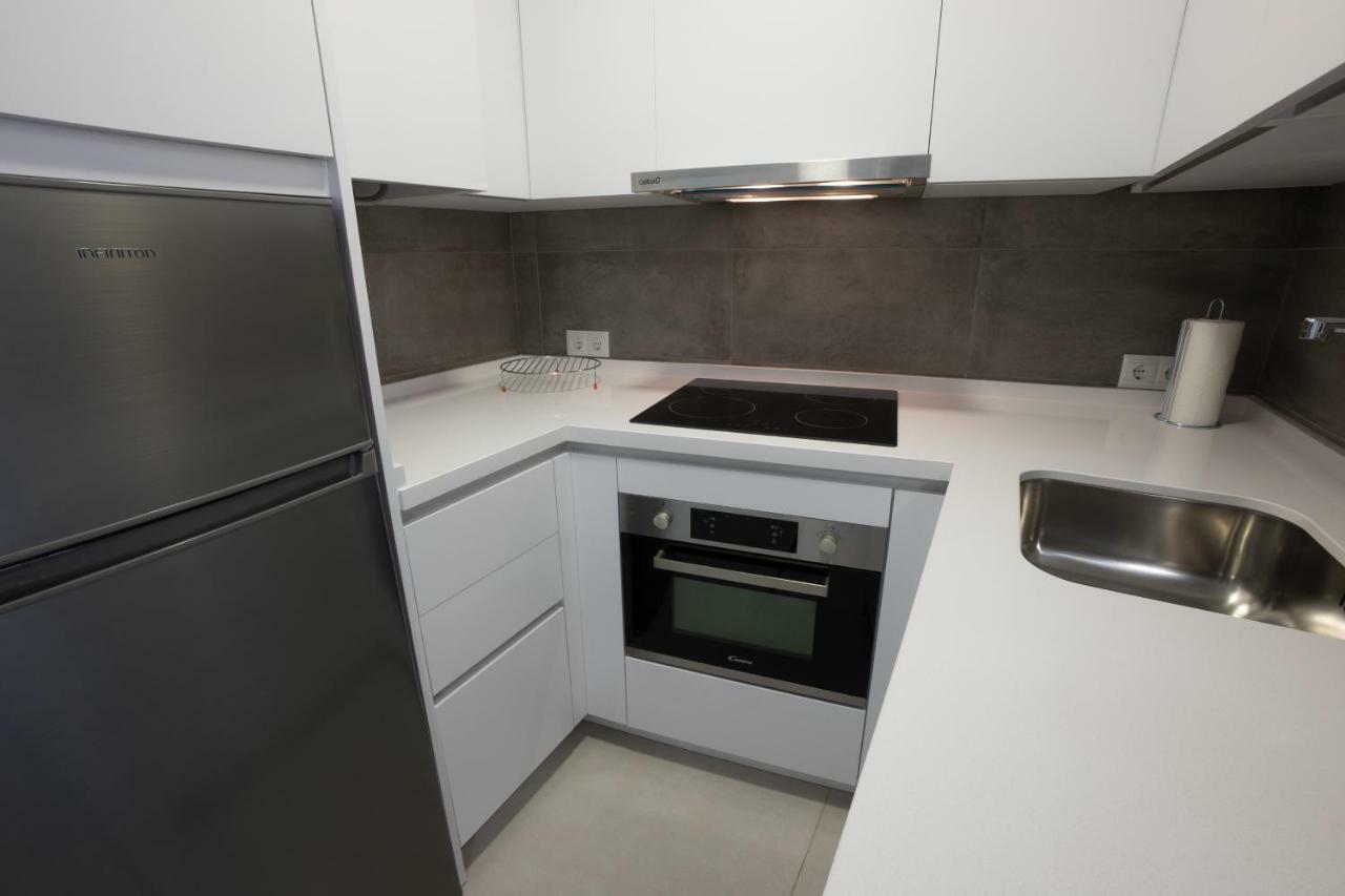 Apartamentos Mombasa 1 Planta Нерха Экстерьер фото