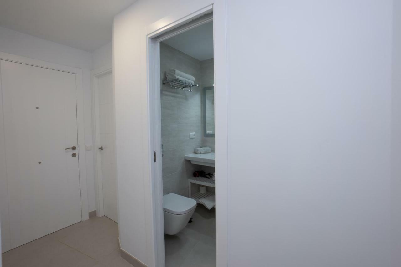 Apartamentos Mombasa 1 Planta Нерха Экстерьер фото