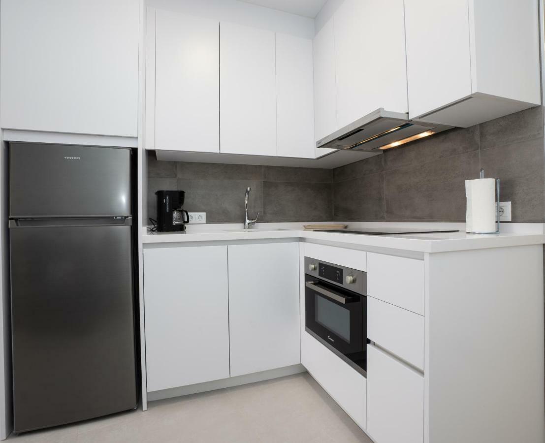 Apartamentos Mombasa 1 Planta Нерха Экстерьер фото