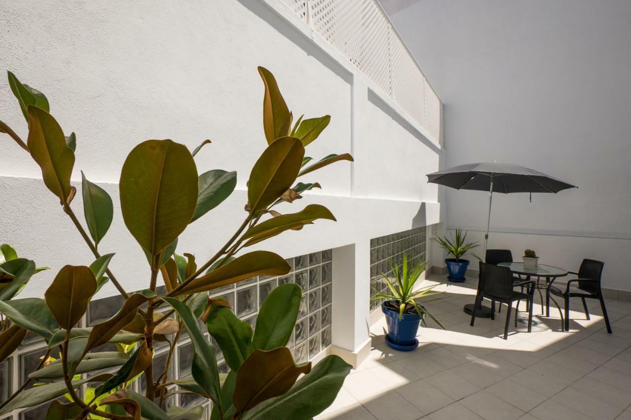 Apartamentos Mombasa 1 Planta Нерха Экстерьер фото